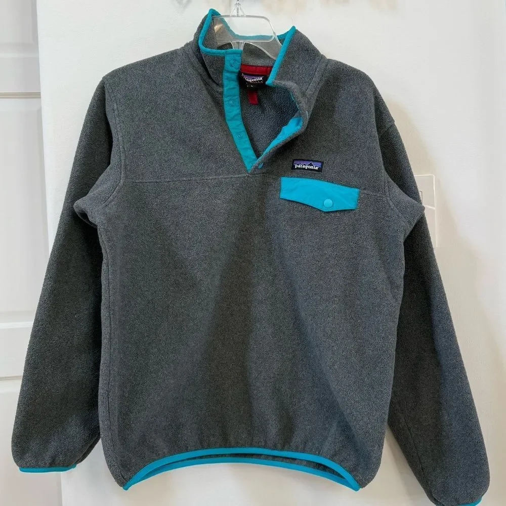 Patagonia Lightweight Synchilla Snap-T Pullover
In Nickel W/Epic Blue M - Picture 2 of 10